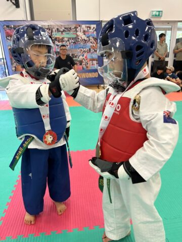 59B1AA5C-5EBC-45EC-B59E-797793DF5EA2_1_105_c