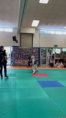 B1F3A183-699E-43E4-A8BF-BFE56999A211_1_105_c